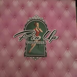 Women’s size 10 Pin up style high heels